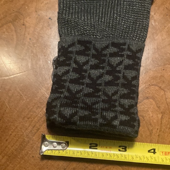 🌸NWT MICHAEL KORS Logo Scarf and Glove Set - OSFM - Picture 11 of 12